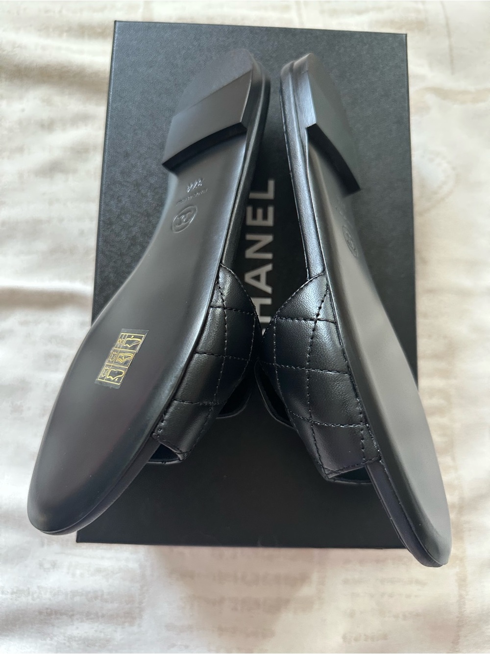 Chanel REV Black Turnlock Quilted Gold CC Logo Mules Slide Sandal Flop Flat 37.5 - Picture 5 of 11